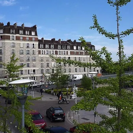 Moderne Avec Wi-fi Et Balcon