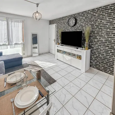 Moderne Avec Wi-fi Et Balcon Apartamento *